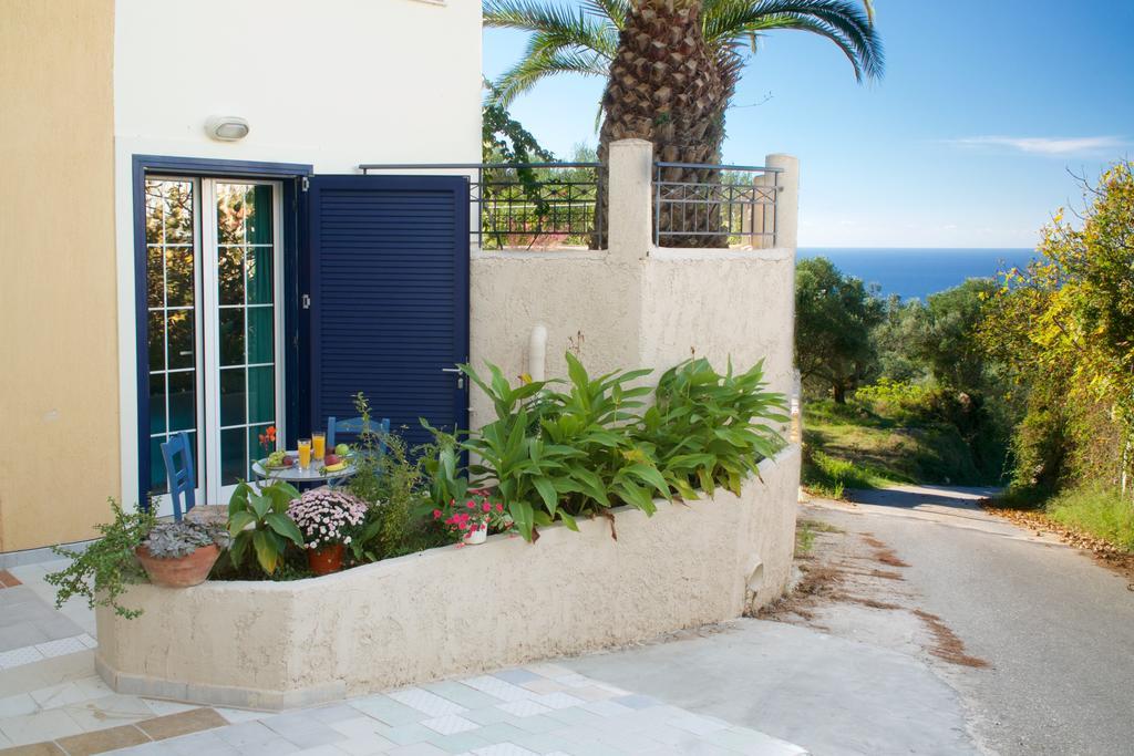 Villa Theodora Lakíthra Exterior photo